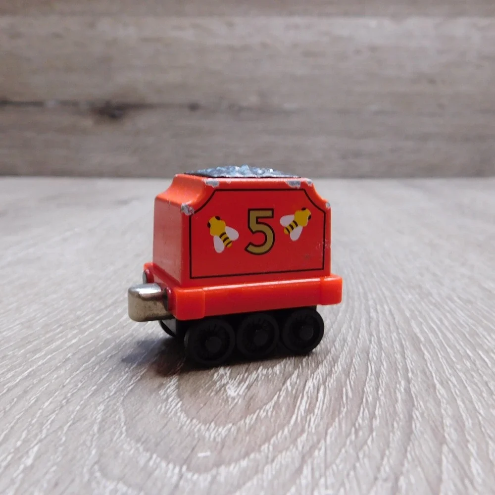 James Buzz Bee Thomas the Train Tank Engine Tender Diecast Friends Take Play
